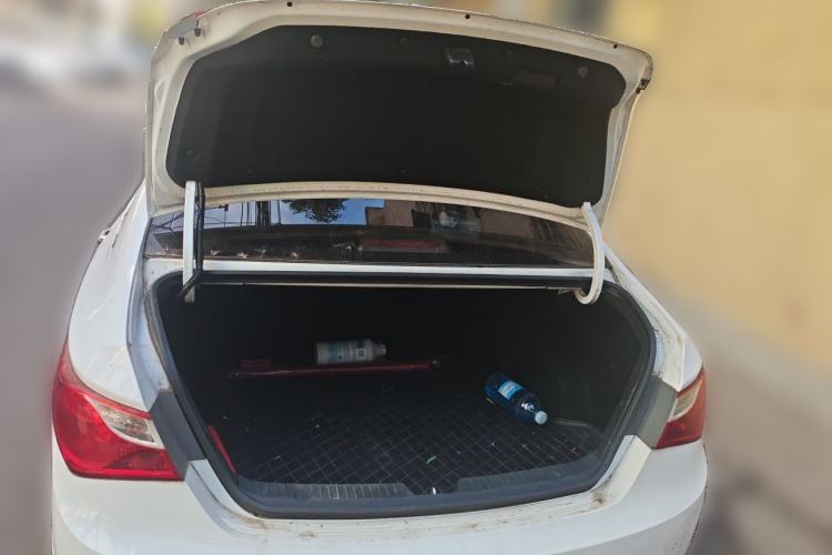 Used Hyundai Sonata 2013 2.0L Automatic Prestige Edition Trunk