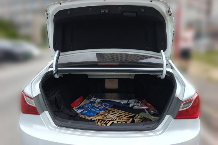 Used Hyundai Sonata 2013 2.0L Automatic Prestige Edition Trunk