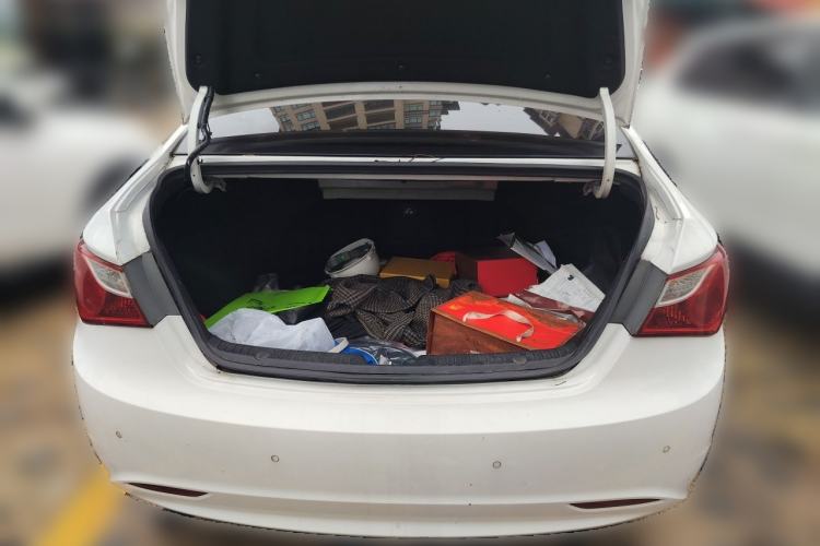 Used Hyundai Sonata 2013 2.0L Automatic Luxury Edition Trunk