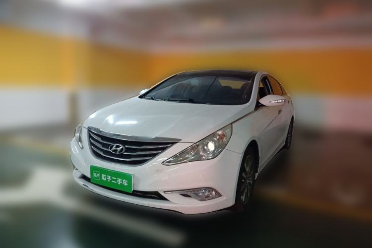 Used Hyundai Sonata 2013 2.4L Automatic Leading Edition China IV Standard Guazi used car, China used car export, Used car for sale, Used  cars, Cheapest cars for sale