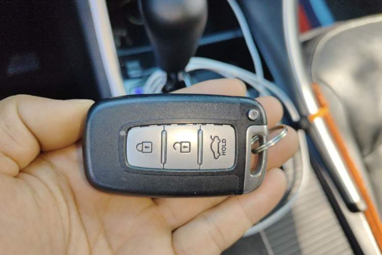 Used Hyundai Sonata 2013 2.0L Automatic Prestige Edition Vehicle Key