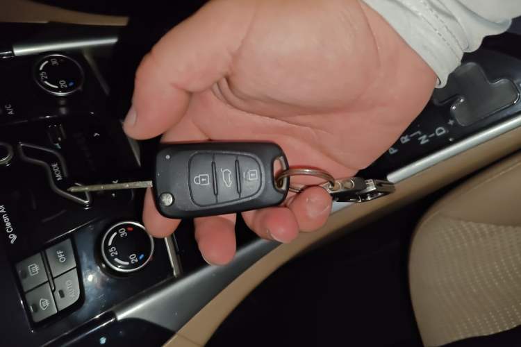Used Hyundai Sonata 2013 2.0L Automatic Leading Edition Vehicle Key