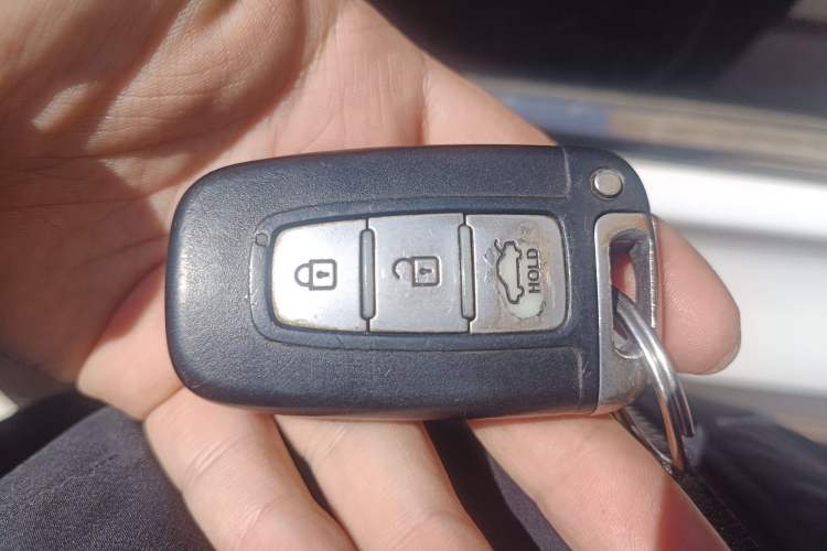 Used Hyundai Sonata 2013 2.0L Automatic Luxury Edition Vehicle Key