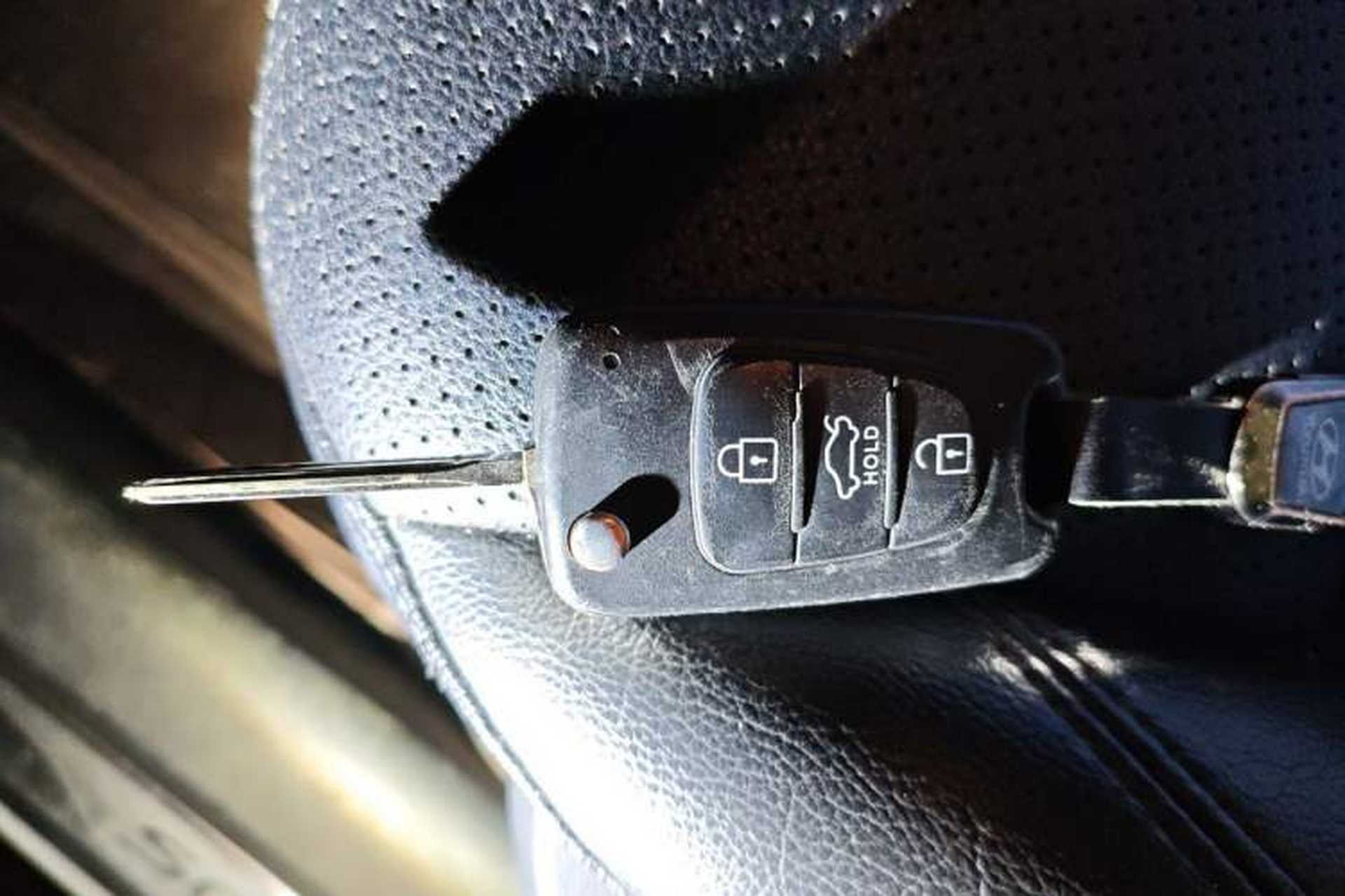 Used Hyundai Sonata 2013 2.0L Automatic Leading Edition Vehicle Key