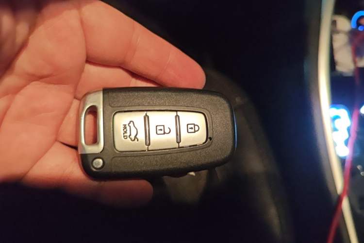 Used Hyundai Sonata 2013 2.4L Automatic Leading Edition China IV Standard Vehicle Key