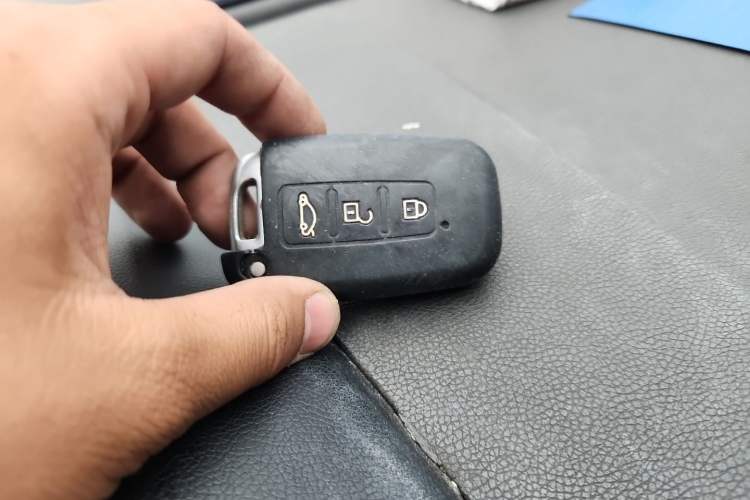 Used Hyundai Sonata 2013 2.0L Automatic Luxury Edition Vehicle Key