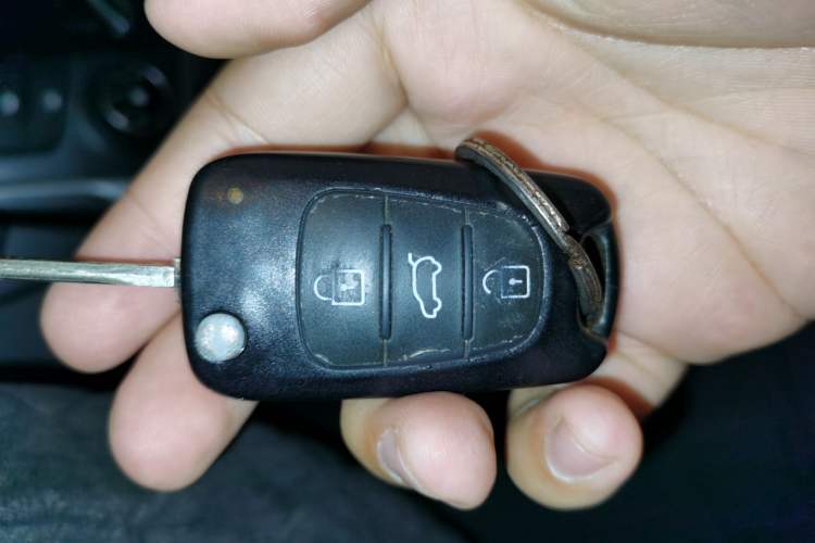 Used Hyundai Sonata 2013 2.0L Automatic Fashion Edition Vehicle Key