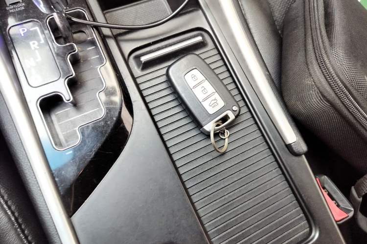 Used Hyundai Sonata 2013 2.0L Automatic Luxury Edition Vehicle Key