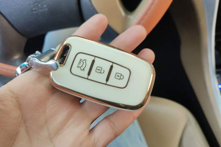 Used Hyundai Sonata 2013 2.0L Automatic Luxury Edition Vehicle Key