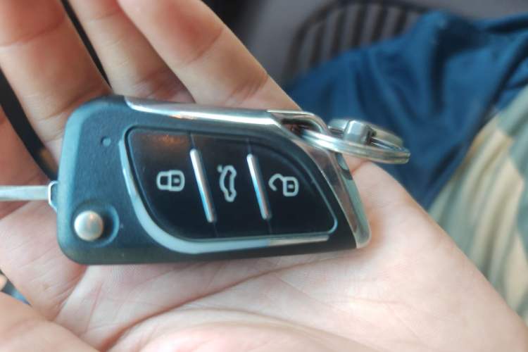 Used Hyundai Sonata 2013 2.0L Automatic Fashion Edition Vehicle Key