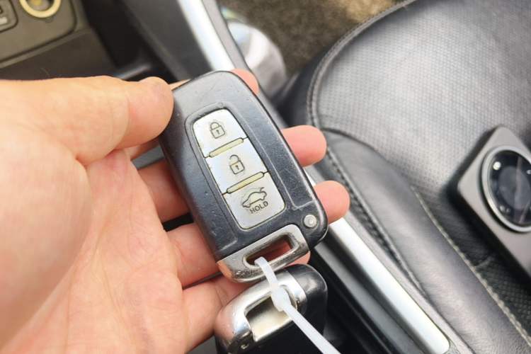Used Hyundai Sonata 2013 2.0L Automatic Luxury Edition Vehicle Key