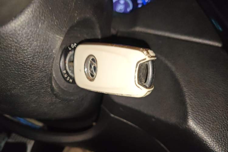 Used Hyundai Sonata 2013 2.0L Automatic Fashion Edition Vehicle Key