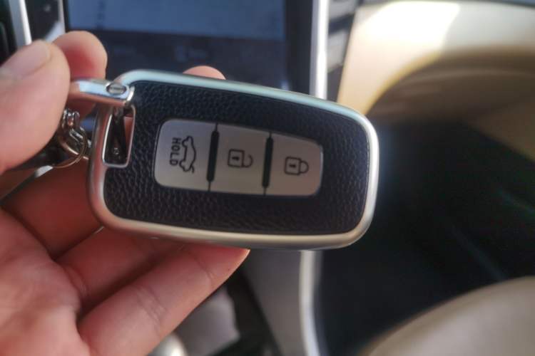 Used Hyundai Sonata 2013 2.0L Automatic Prestige Edition Vehicle Key
