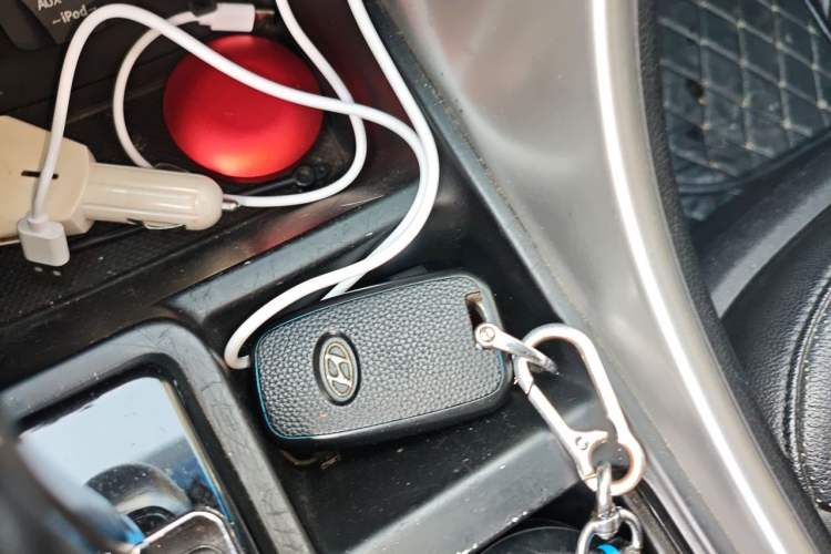 Used Hyundai Sonata 2013 2.0L Automatic Luxury Edition Vehicle Key