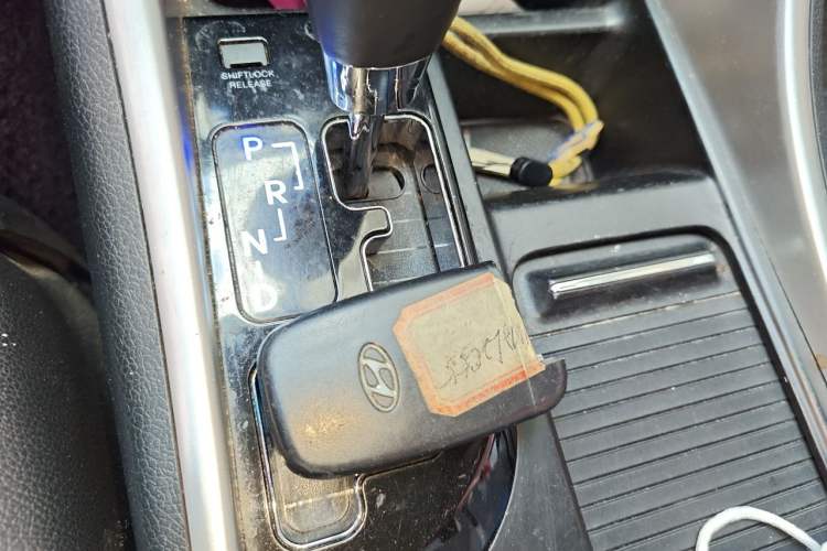 Used Hyundai Sonata 2013 2.0L Automatic Luxury Edition Vehicle Key