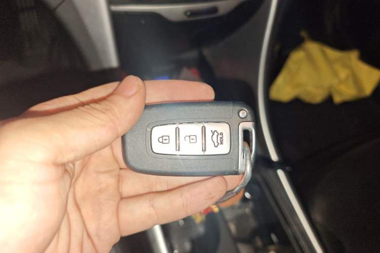 Used Hyundai Sonata 2013 2.0L Automatic Luxury Edition Vehicle Key