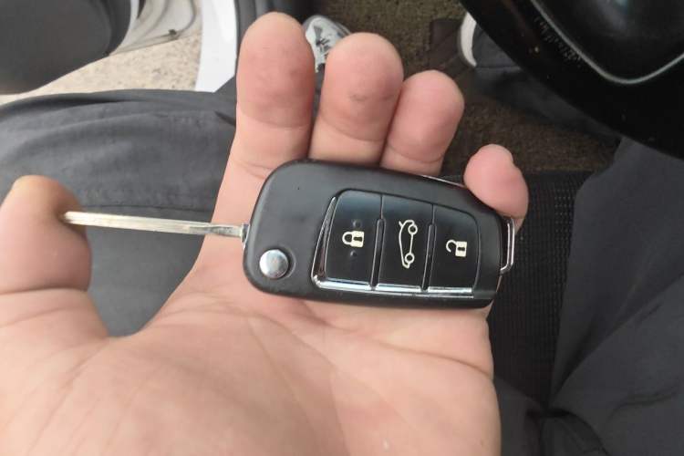 Used Hyundai Sonata 2013 2.0L Automatic Leading Edition Vehicle Key