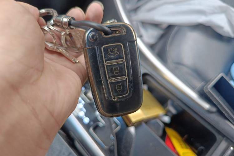 Used Hyundai Sonata 2013 2.0L Automatic Luxury Edition Vehicle Key