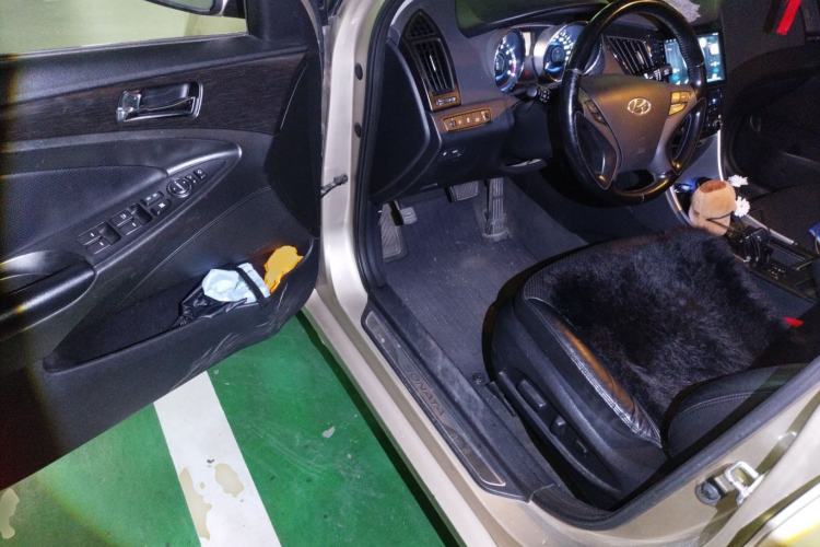 Used Hyundai Sonata 2013 2.4L Automatic Leading Edition China IV Standard Driver Seat