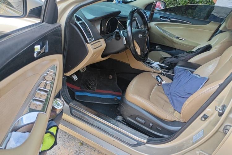 Used Hyundai Sonata 2013 2.0L Automatic Luxury Edition Driver Seat