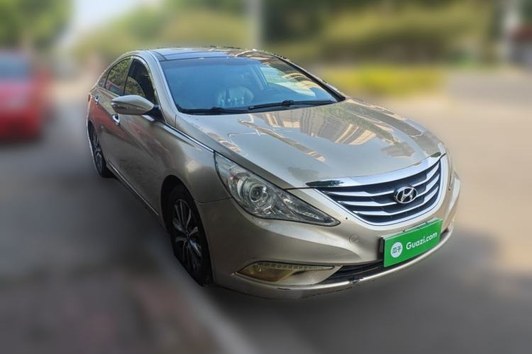 Used Hyundai Sonata 2013 2.0L Automatic Luxury Edition Front Right 45 Deg