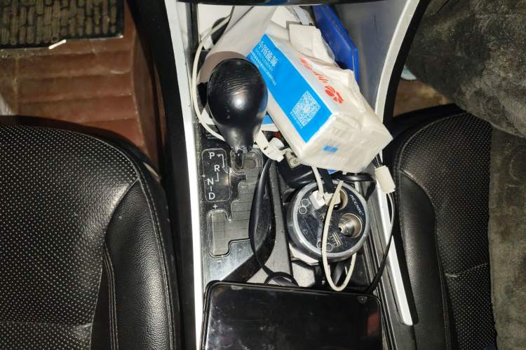 Used Hyundai Sonata 2013 2.0L Automatic Prestige Edition Gear Lever