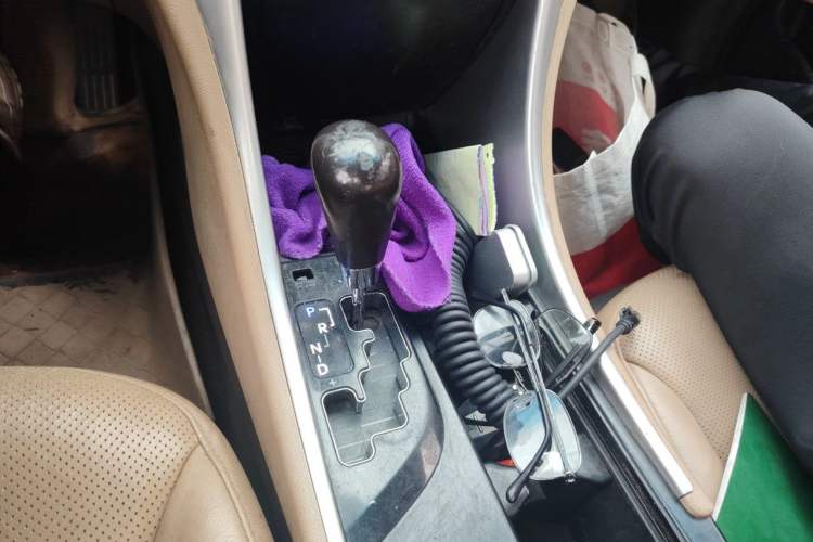 Used Hyundai Sonata 2013 2.0L Automatic Luxury Edition Gear Lever