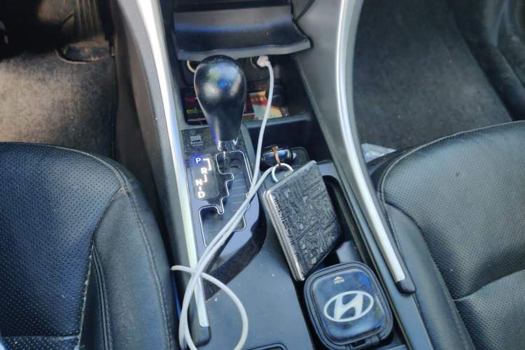 Used Hyundai Sonata 2013 2.4L Automatic Leading Edition China V Standard Gear Lever