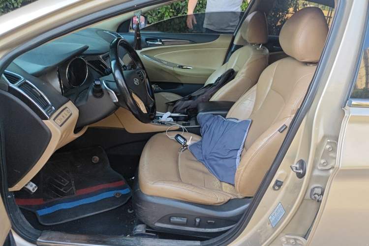 Used Hyundai Sonata 2013 2.0L Automatic Luxury Edition Left Front Seat