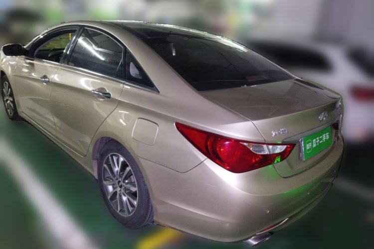 Used Hyundai Sonata 2013 2.4L Automatic Leading Edition China IV Standard Rear Left 45 Deg