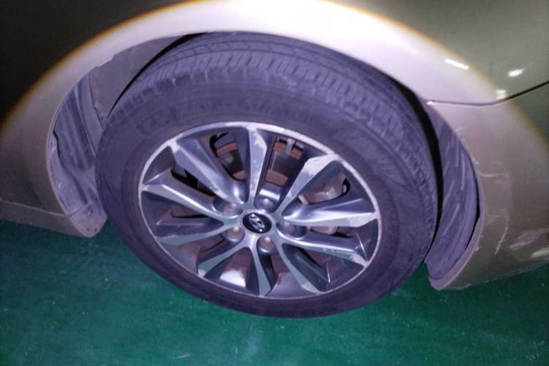 Used Hyundai Sonata 2013 2.4L Automatic Leading Edition China IV Standard Right Front Wheel Hub