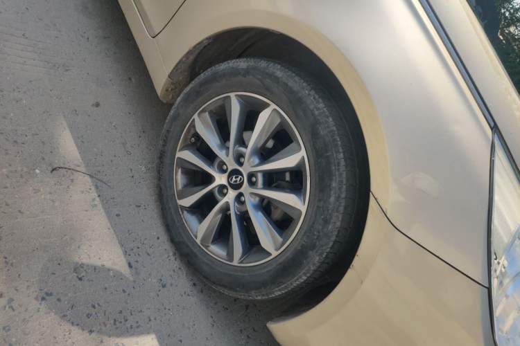 Used Hyundai Sonata 2013 2.4L Automatic Leading Edition China V Standard Right Front Wheel Hub