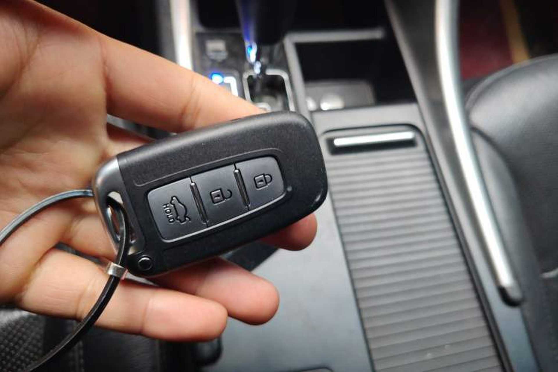 Used Hyundai Sonata 2013 2.4L Automatic Leading Edition China V Standard Vehicle Key
