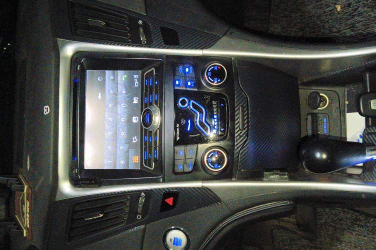Used Hyundai Sonata 2014 2.0L Automatic Luxury Edition Audio And AC Panel