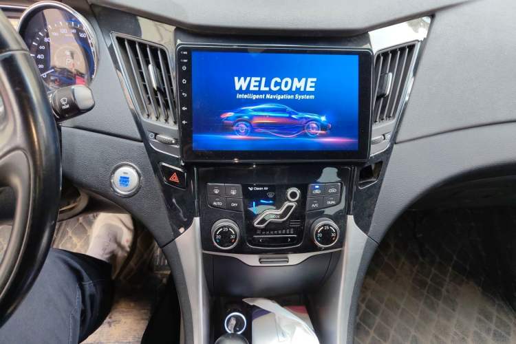 Used Hyundai Sonata 2014 2.0L Automatic Luxury Edition Audio And AC Panel