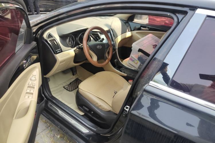 Used Hyundai Sonata 2014 2.0L Automatic Luxury Edition Driver Seat