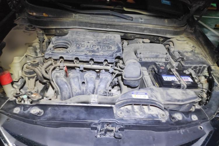 Used Hyundai Sonata 2014 2.4L Automatic Leading Edition China IV Standard Engine Bay