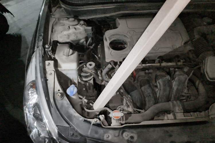 Used Hyundai Sonata 2014 2.4L Automatic Leading Edition China V Standard Engine Bay Right