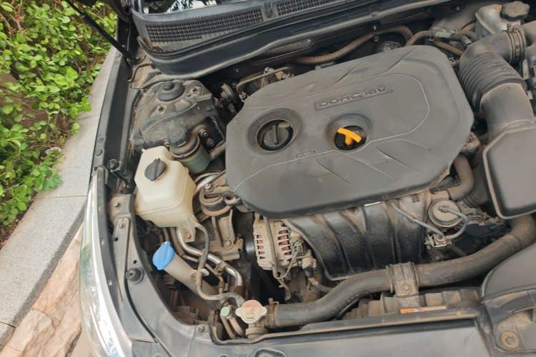 Used Hyundai Sonata 2014 2.0L Automatic Prestige Edition Engine Bay Right