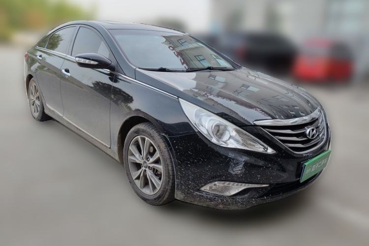 Used Hyundai Sonata 2014 2.0L Automatic Luxury Edition Front Right 45 Deg