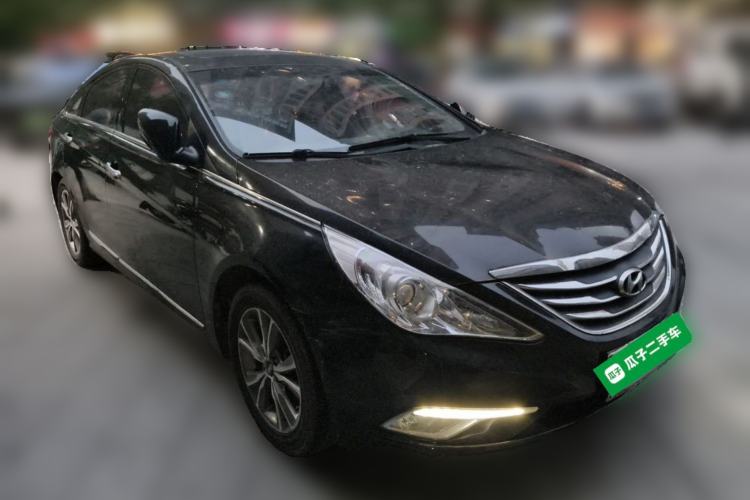 Used Hyundai Sonata 2014 2.4L Automatic Leading Edition China V Standard Front Right 45 Deg