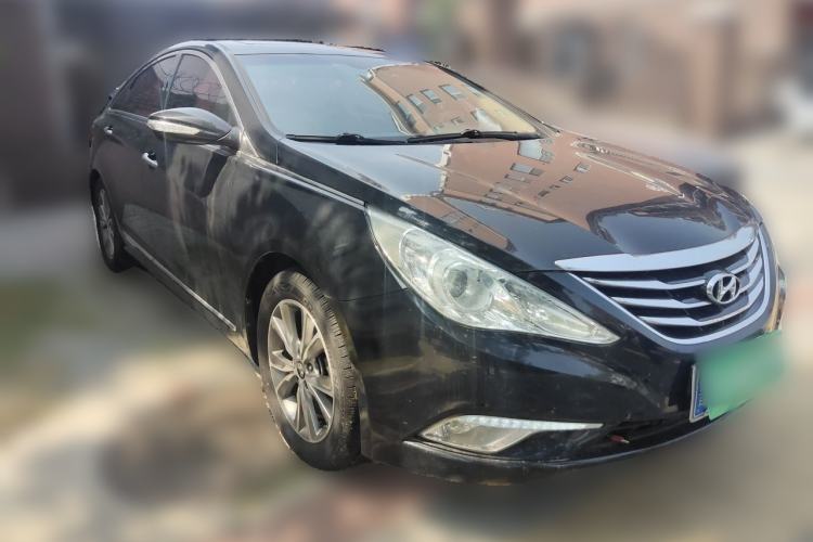 Used Hyundai Sonata 2014 2.0L Automatic Luxury Edition Front Right 45 Deg