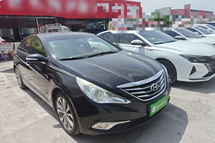 Used Hyundai Sonata 2014 2.4L Automatic Luxury Version China IV Standard Front Right 45 Deg