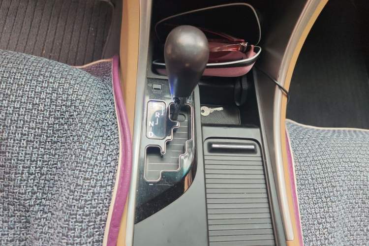 Used Hyundai Sonata 2014 2.0L Automatic Prestige Edition Gear Lever