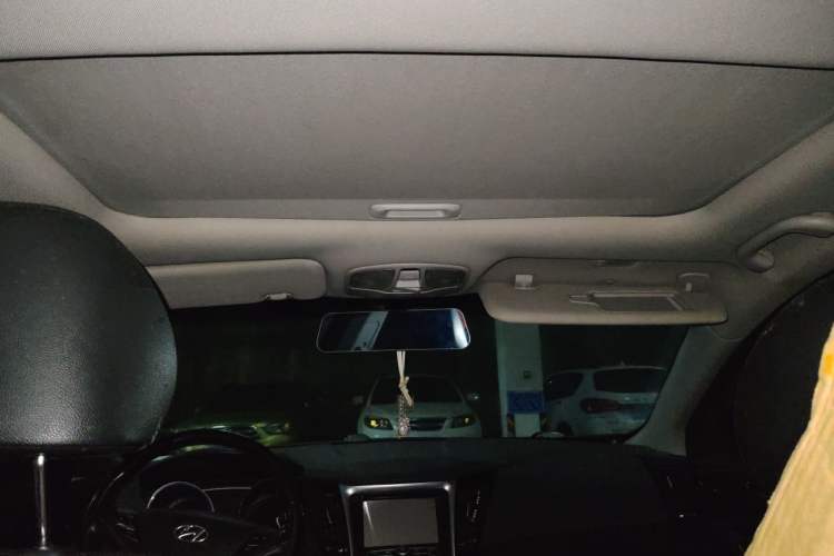 Used Hyundai Sonata 2014 2.0L Automatic Luxury Edition Headliner