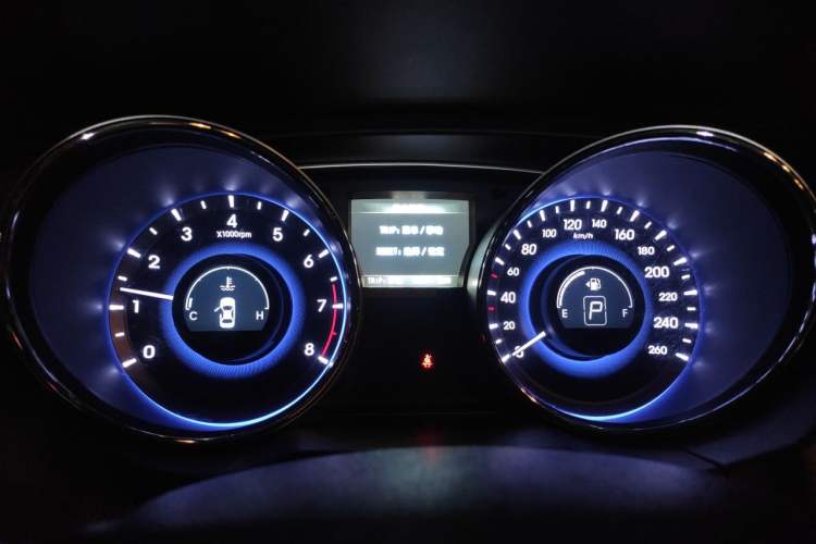 Used Hyundai Sonata 2014 2.4L Automatic Leading Edition China IV Standard Instrument Cluster