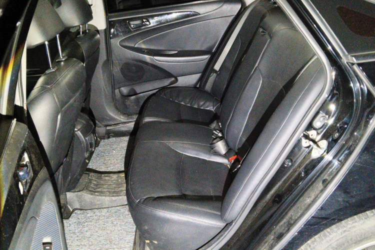 Used Hyundai Sonata 2014 2.0L Automatic Luxury Edition Left Rear Seat