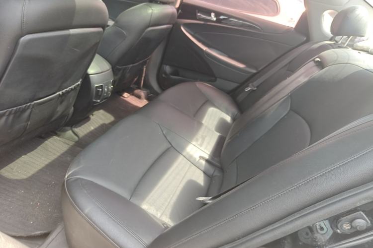 Used Hyundai Sonata 2014 2.4L Automatic Luxury Version China IV Standard Left Rear Seat