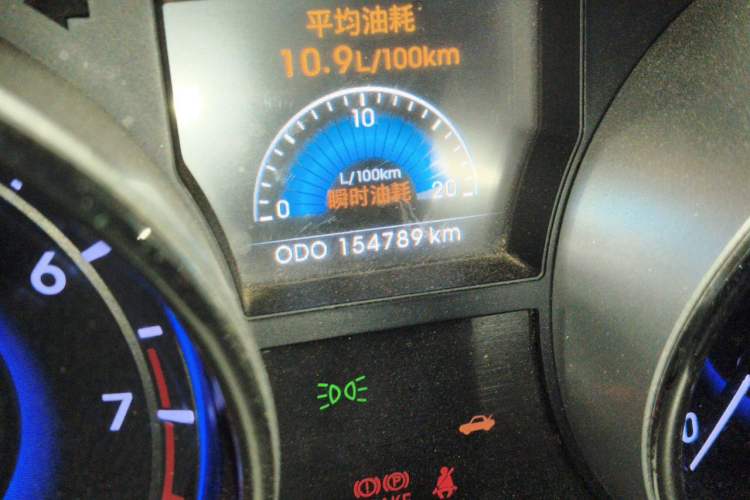 Used Hyundai Sonata 2014 2.0L Automatic Luxury Edition Odometer Close Up