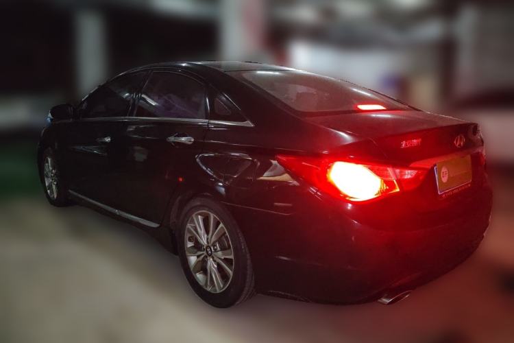 Used Hyundai Sonata 2014 2.0L Automatic Luxury Edition Rear Left 45 Deg